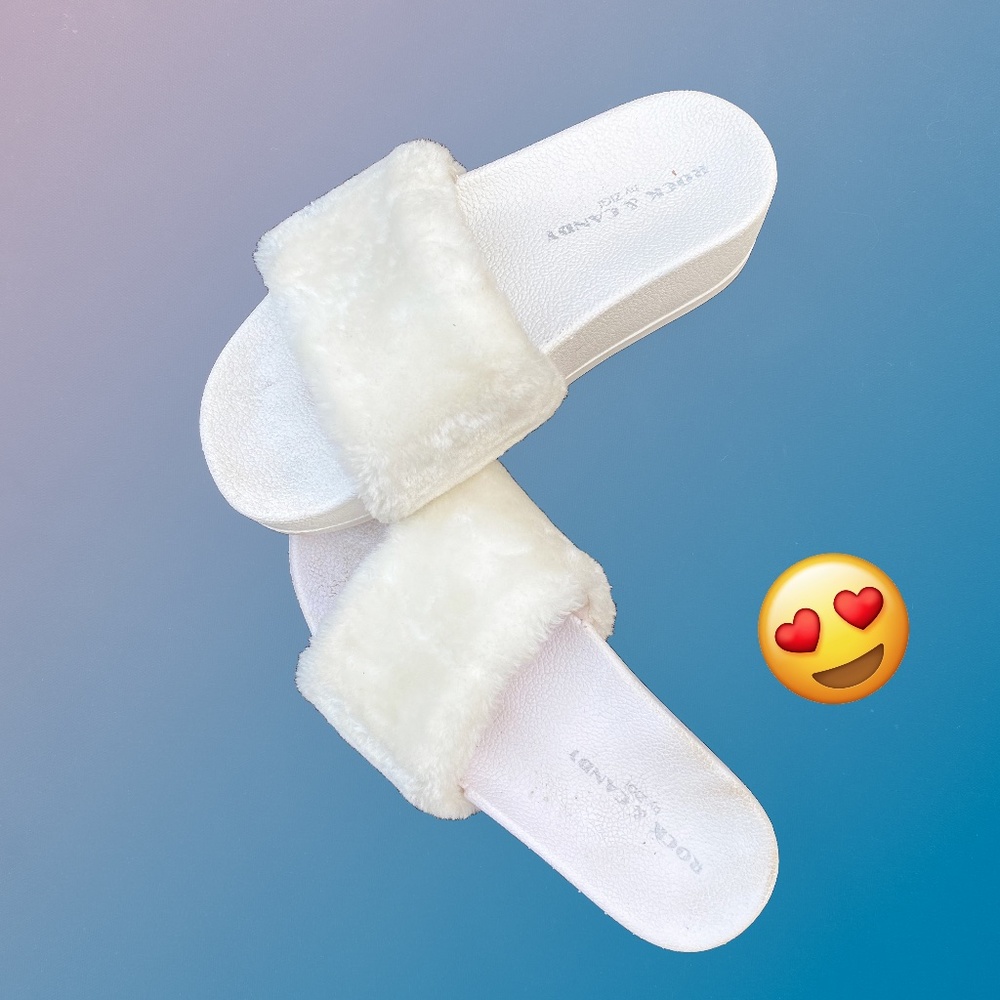 Fuzzy White Slides - image 2